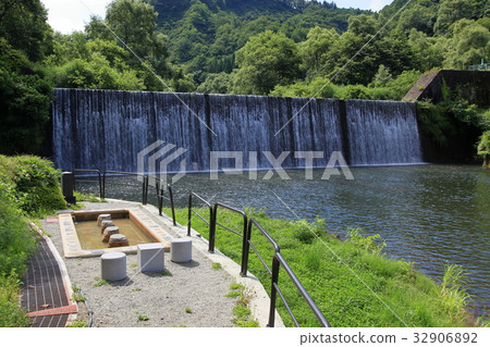 Hijiori Onsen first love footbath and Hijiori dam 32906892