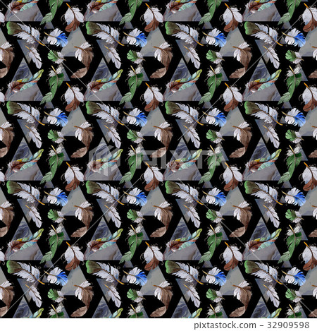 Watercolor bird feather pattern from wing. Watercolor bird feather pattern from wing. 32909598