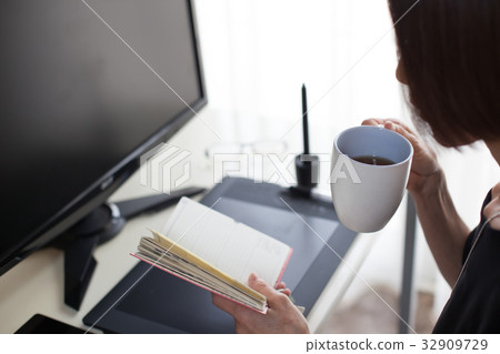 Business design desk 32909729