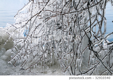 豬苗代湖和潑冰(豬苗代町Tenjinhama) 豬苗代湖和潑冰(豬苗代町Tenjinhama) 32910340