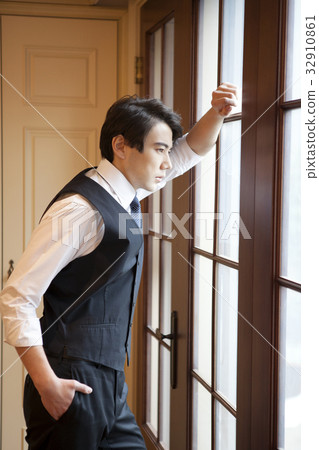 Businessman 32910861