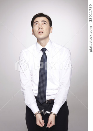 Handcuffs, Businessman 32911789