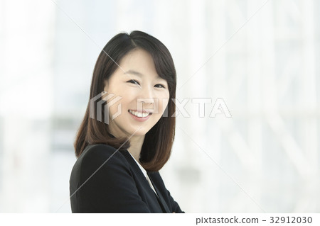 京畿道高陽市一山韓國國際展覽中心 (KINTEX) 女商人 32912030