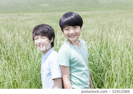 少年，朋友 32912066