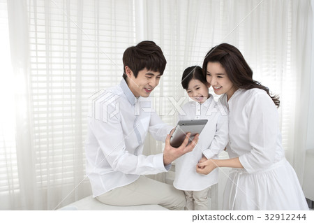 IPad, family 32912244
