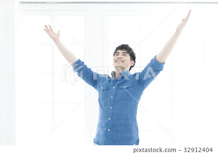 Young man Young man 32912404