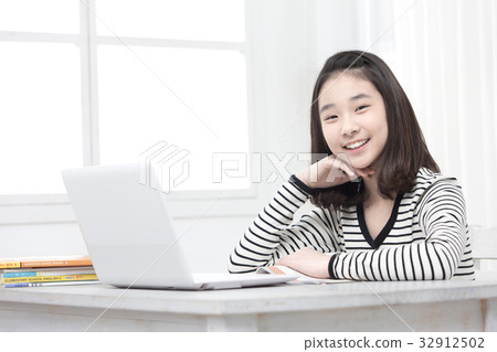 小學生 32912502