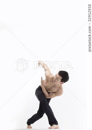 Valerino Valerino 32912938