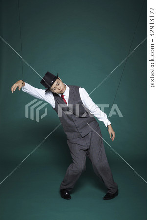 Puppet, businessman 32913172