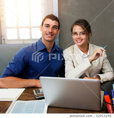 Business people in meeting room Business people in meeting room 32913249