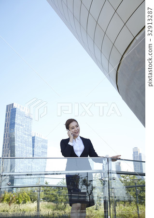 Business woman Business woman 32913287