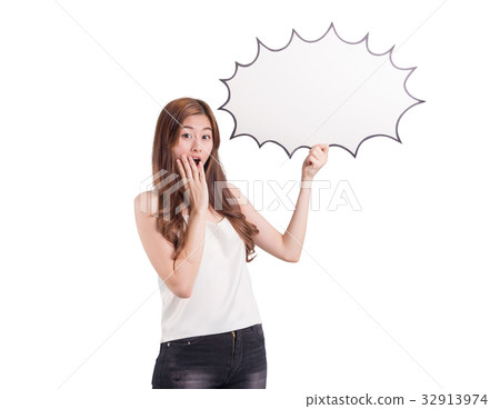 Beautiful asian women with speak bubble on white Beautiful asian women with speak bubble on white 32913974