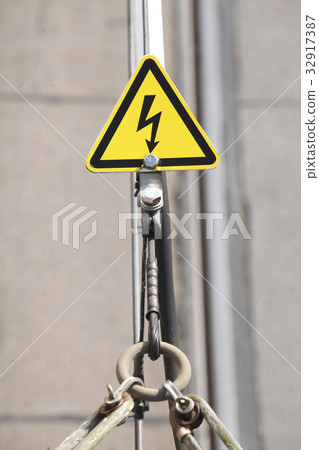 Sign high voltage 32917387