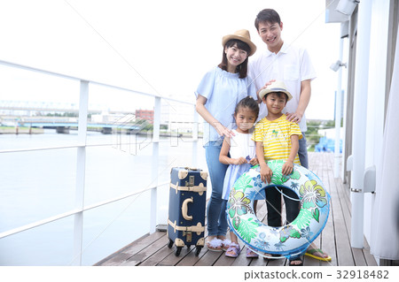 家庭旅行 家庭旅行 32918482