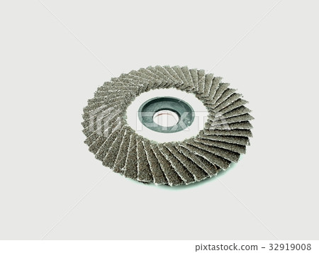grinding wheel on isolated 32919008