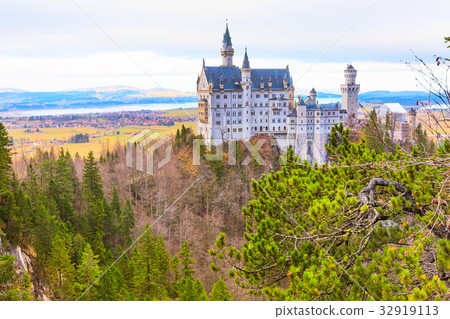 Neuschwanstein Castle the famous castle in Germany 32919113