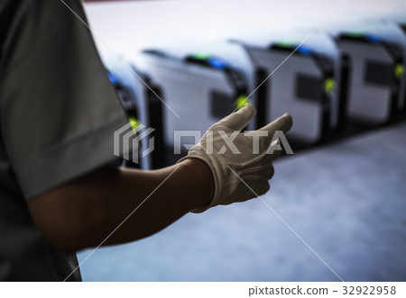 車站員工形象 32922958
