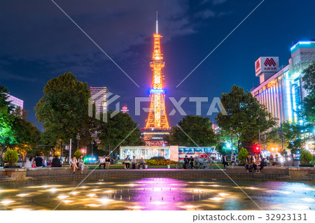 "Hokkaido" Sapporo Odori Park and the night view of the TV tower 32923131