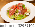 Raw ham pasta 32923409
