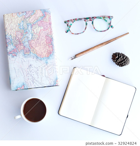 Vintage school items in a flat lay composition Vintage school items in a flat lay composition 32924824