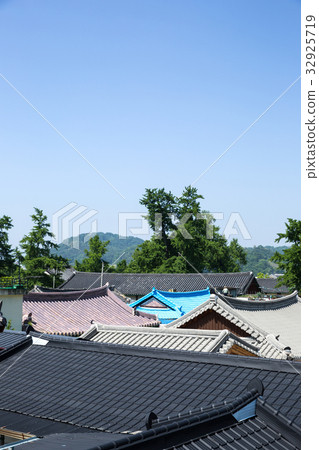 Jeonju Hanok Village, Jeonju City, Jeonbuk, Korea 32925719