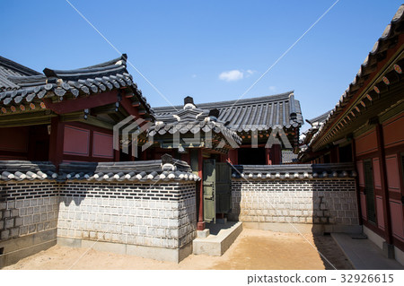 Hwaseong Fortress (Historic Site No. 478), Suwon, Gyeonggi-do, Korea 32926615