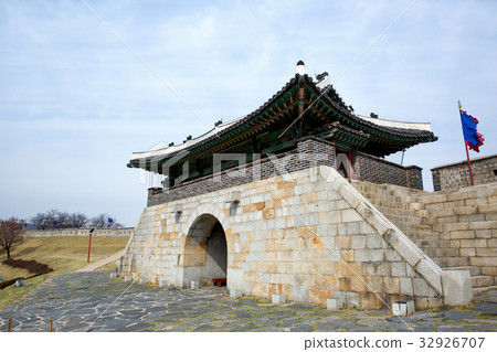 韩国京畿道水原市的水原华城 历史遗址3号 图库照片