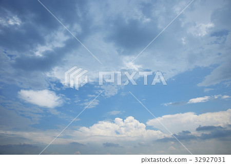 Sky and clouds 32927031