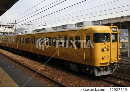 深黃色三洋幹線115系列(安裝AU13E冷卻器) 深黃色三洋幹線115系列(安裝AU13E冷卻器) 32927529