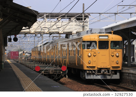 深黃色三洋幹線115系列（安裝AU13E冷卻器） 32927530