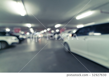 Blurred car park 32927630