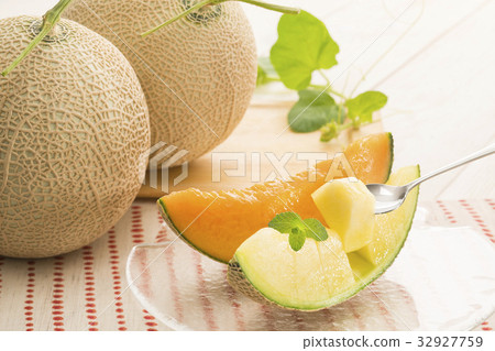 melon 32927759