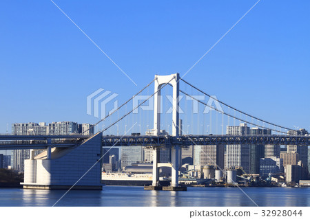 Urban scenery (Tokyo, Koto-ku, Toyosu, winter edition) 32928044