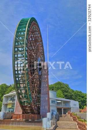 Kawahagi large water wheel 32928744