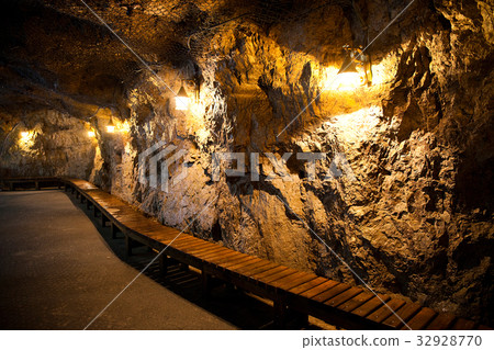 Hwaam Cave, Jeongseon-gun, Gangwon-do, Korea 32928770
