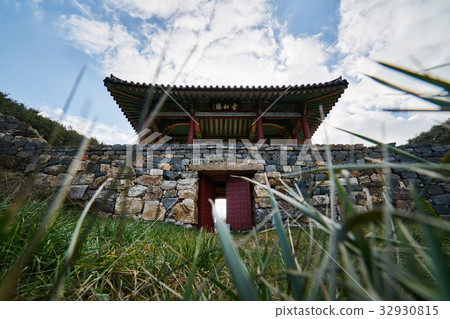 Anheung-sung, Taean-gun, Chungnam, Korea 32930815