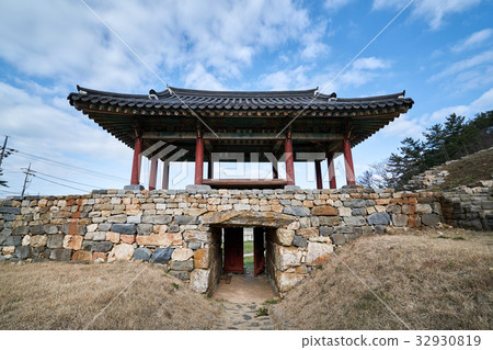 韓國忠南縣泰安郡Anheung-sung 韓國忠南縣泰安郡Anheung-sung 32930819