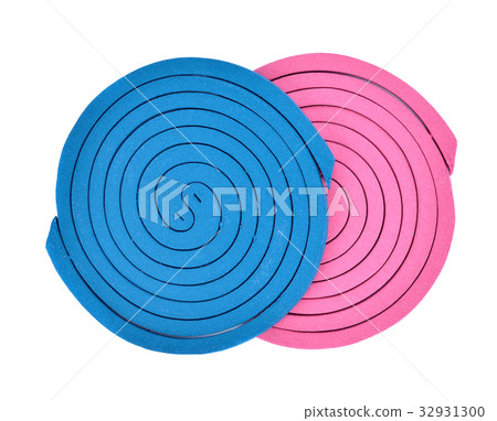 Mosquito repellent coils isolated on white 32931300