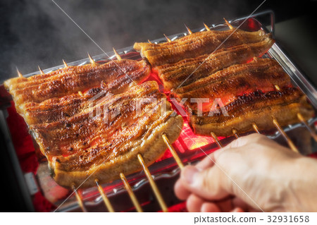 Grilled eel of the finest domestically produced grilled eel of the finest Japanese 32931658