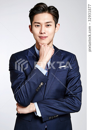 Businessman 32931877