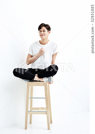 年輕人 年輕人 32931885