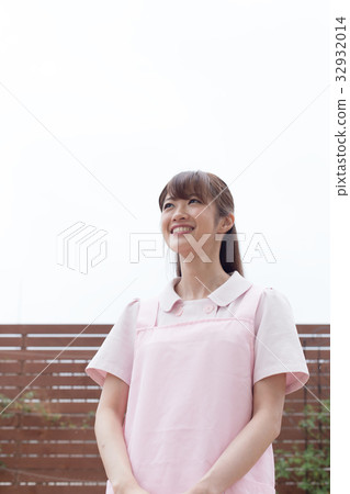 Carer woman image Carer woman image 32932014