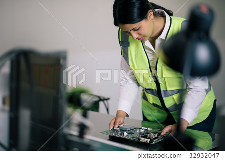 外國工人檢查董事會 外國工人檢查董事會 32932047