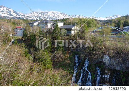 Shirokane Onsen Whitebeard Falls 32932790