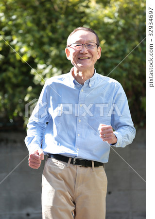 Senior male · exercise Senior male · exercise 32934697