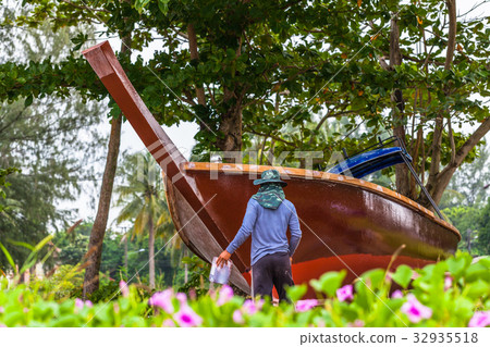 new paint on fishing boat 32935518