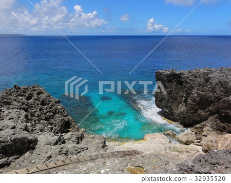 Sea and quay of Kitadaito Island 32935520