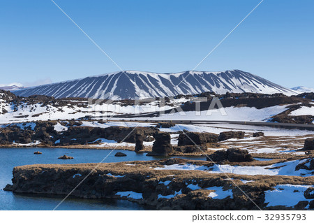 Iceland winter season volcano Iceland winter season volcano 32935793