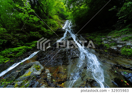 Marugami Falls 32935983