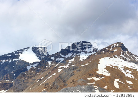 Canadian Rockies, Jasper National Park, Columbia Icefield 32938692